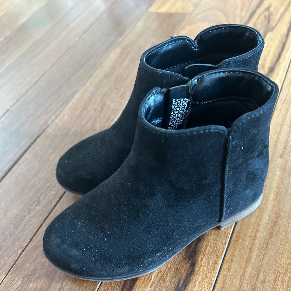 Cat & Jack girls booties